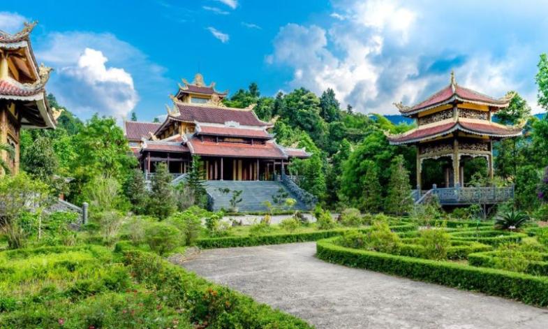 Có nhiều cách để tới được Huế