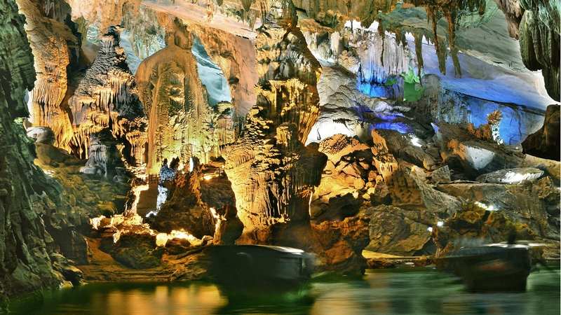 Có nhiều tour kết hợp nên bạn hãy tham khảo