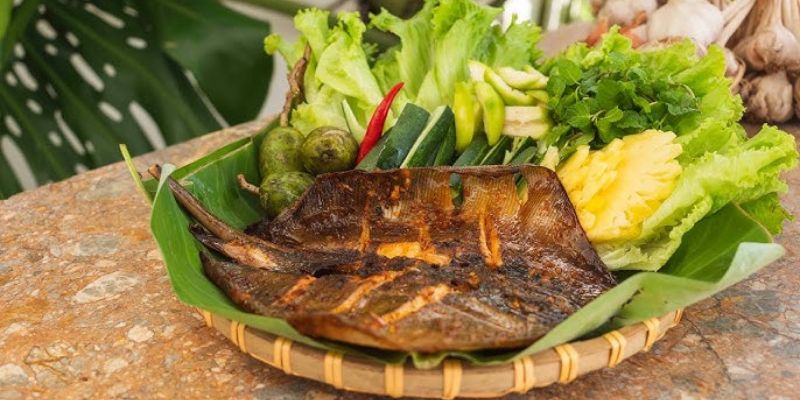 Cá đuối nướng là món ăn “must-try” khi đến nơi đây