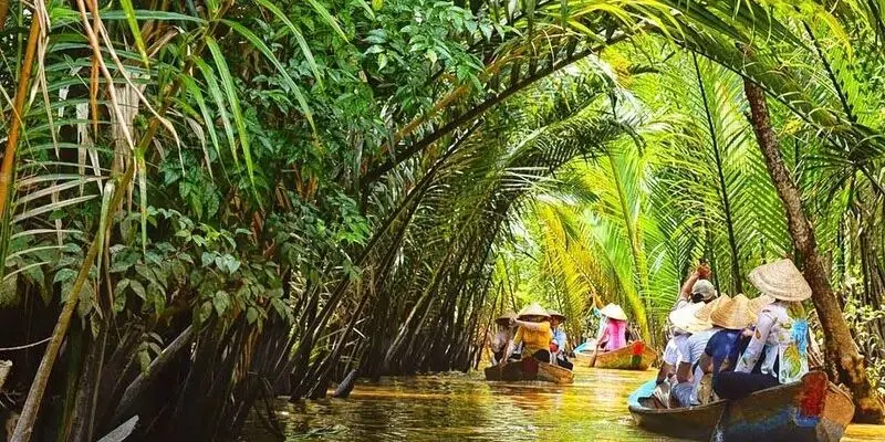 Đắm mình trong vườn trái cây trĩu quả và tự tay hái những trái cây tươi ngon