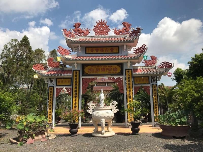 Chùa Linh Sơn mang nhiều ý nghĩa tâm linh