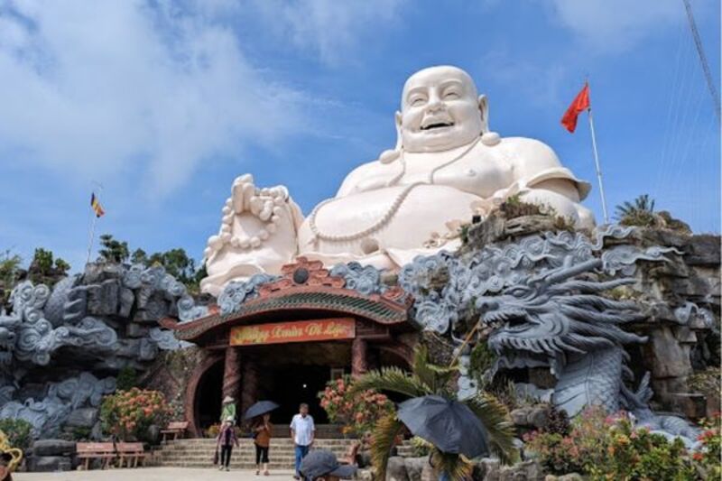 Núi Cấm có ngọn hải đăng cao