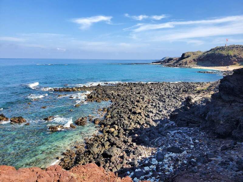 Bãi Nhỏ mang vẻ đẹp nguyên sơ