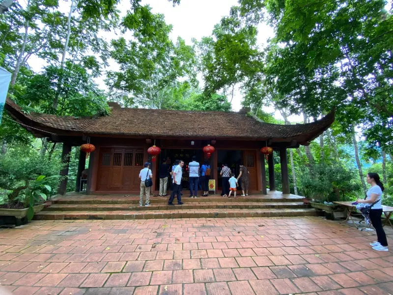 Trải nghiệm tham quan đền An Mã