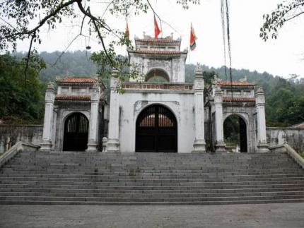 Khám Phá Bí Ẩn Ở Ngôi Đền Bà Triệu Ngàn Năm Tuổi Tại Thanh Hóa