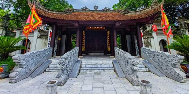 Ngũ Long Môn với kiến trúc chạm khắc rồng vô cùng điêu nghệ