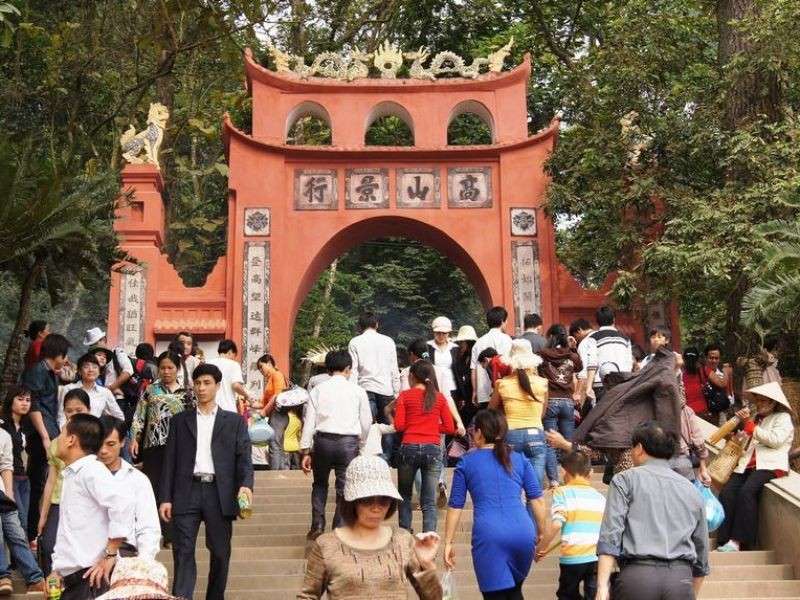 Giá vé tham quan đền vua Hùng vô cùng hợp lý