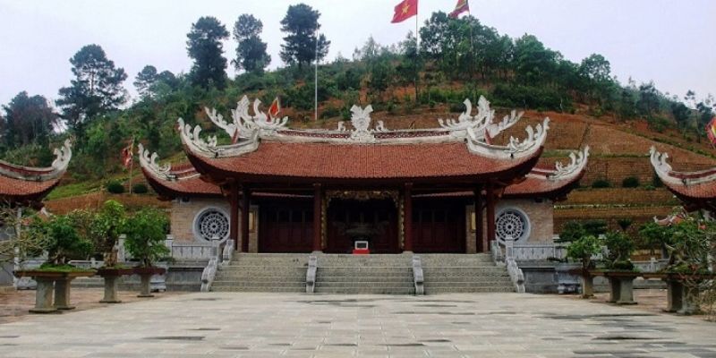 Toàn cảnh đền Mẫu Âu Cơ tại Hạ Hòa, Phú Thọ