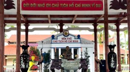 Thăm Đền Thờ Bác Hồ - Điểm Đến Du Lịch Văn Hóa Việt Nam