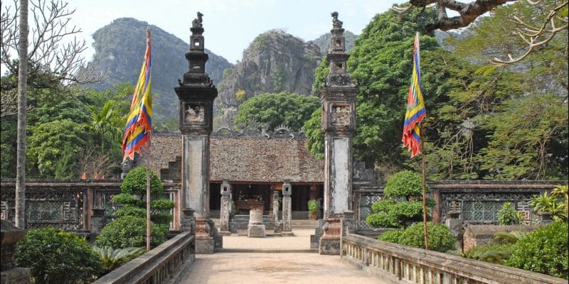 Đền thờ vua Đinh Tiên Hoàng uy nghiêm