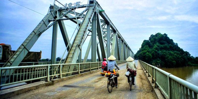 Chỉ cần vài giờ di chuyển là bạn đã có thể ngắm nhìn chiếc cầu huyền thoại