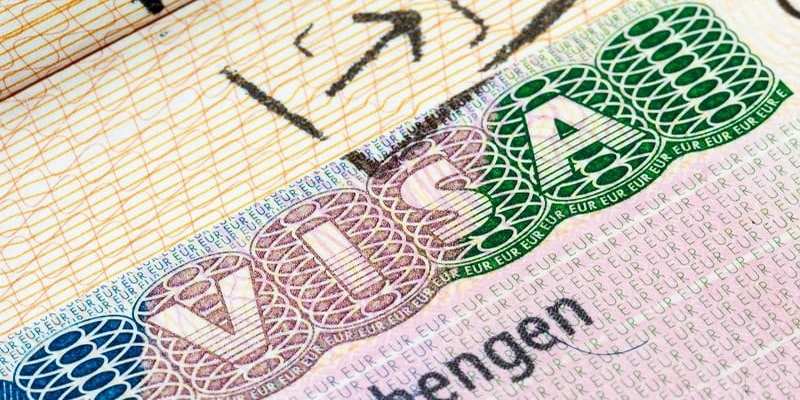 Điều cần chuẩn bị trước tiên đó chính là visa