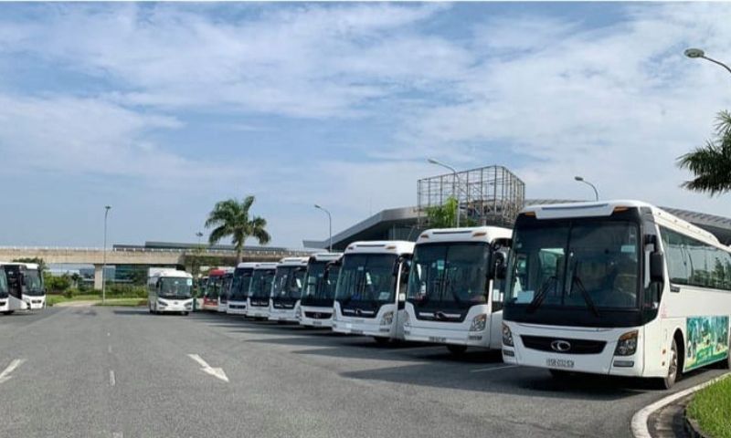 Đi xe khách tới chùa là cách tiết kiệm chi phí