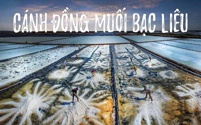 Cánh đồng muối là nơi những ô muối trắng tinh trải dài