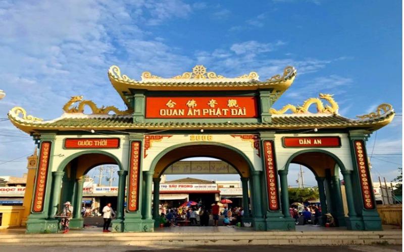 Quan Âm Phật Đài là địa điểm du lịch Bạc Liêu tâm linh nổi tiếng