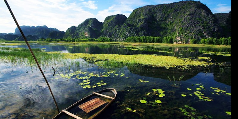 Ghé thăm đàm Vân Long với hàng loạt đồi núi trập trùng
