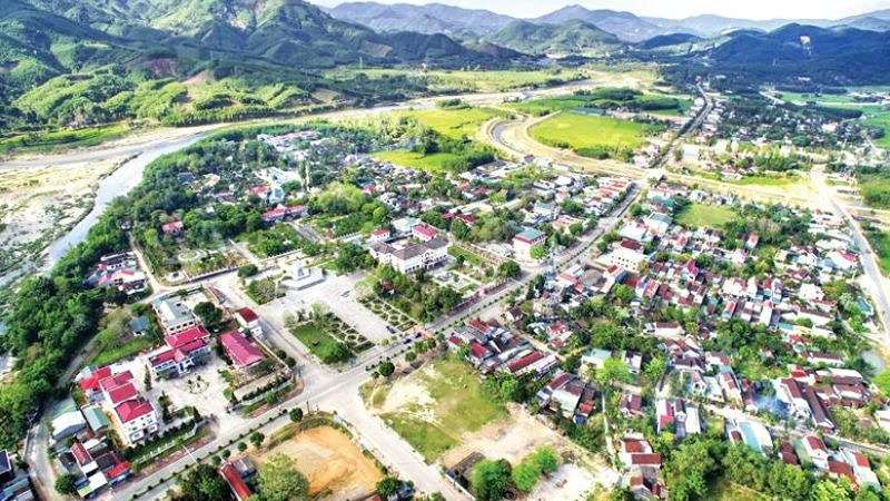 Huyện Ba Tơ là nơi núi rừng xanh mướt và văn hóa dân tộc Hrê sống động