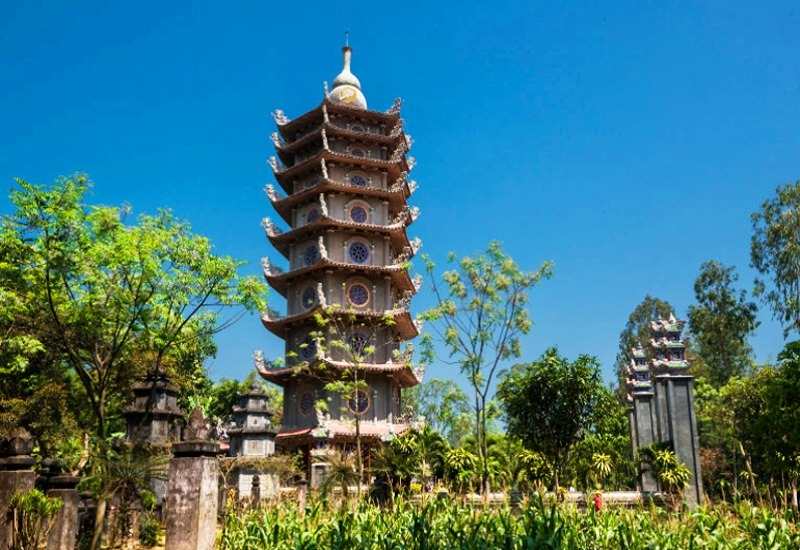 Núi Thiên Ấn cảnh sắc sông nước uốn lượn