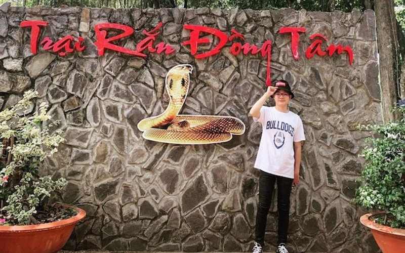 Trại rắn Đồng Tâm là thế giới kỳ bí của hàng trăm loài rắn