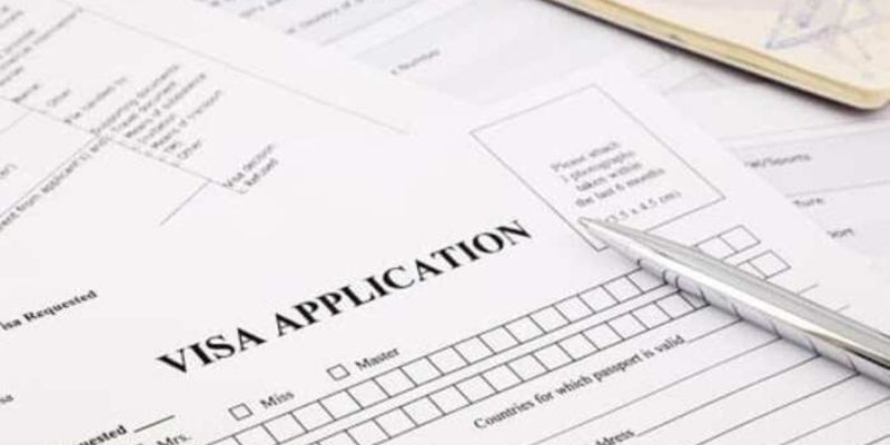 Điền đơn xin visa Andorra theo mẫu quy định