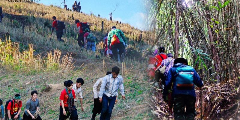 Di chuyển lên đỉnh từ chân núi vào buổi sáng