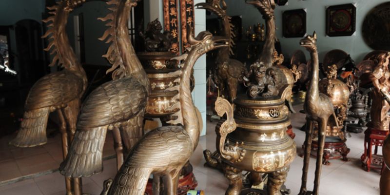 Đồ thờ bằng đồng Đại Bái mang vẻ trang nghiêm