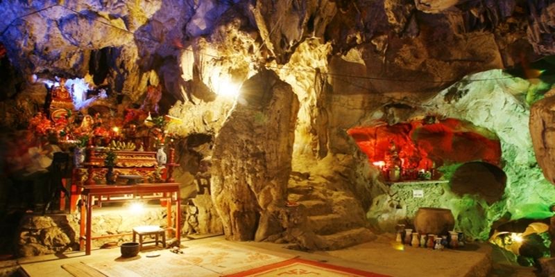 Mọi người có thể lựa chọn ô tô cá nhân để thuận tiện di chuyển