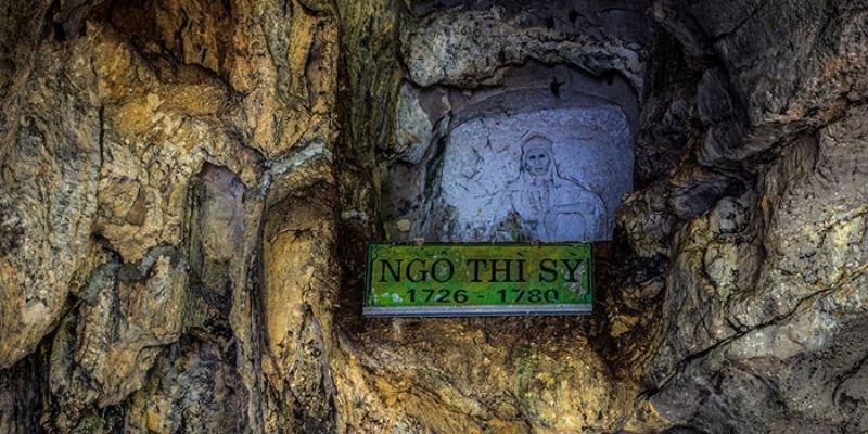 Đi xe máy giúp bạn tận hưởng trọn vẹn không gian xung quanh