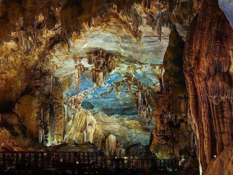 Hệ thống thạch nhũ kỳ ảo chỉ có tại Phong Nha