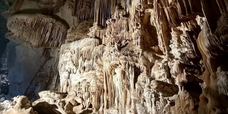 Thăm quan Động Tiên Sơn với chi phí vừa phải