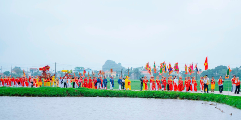 Tháng 3 âm lịch đến động tham gia lễ hội