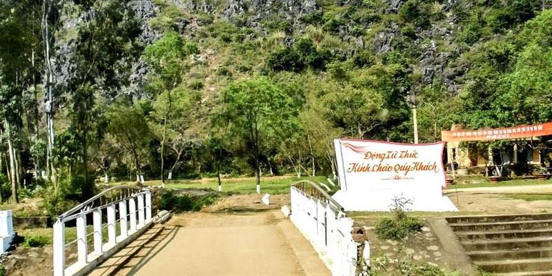 Động Từ Thức là một phần của dãy Tam Điệp