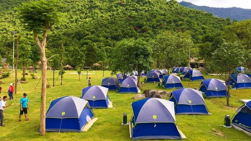 Du khách đặt phòng hay book tour liên hệ NVK Travel