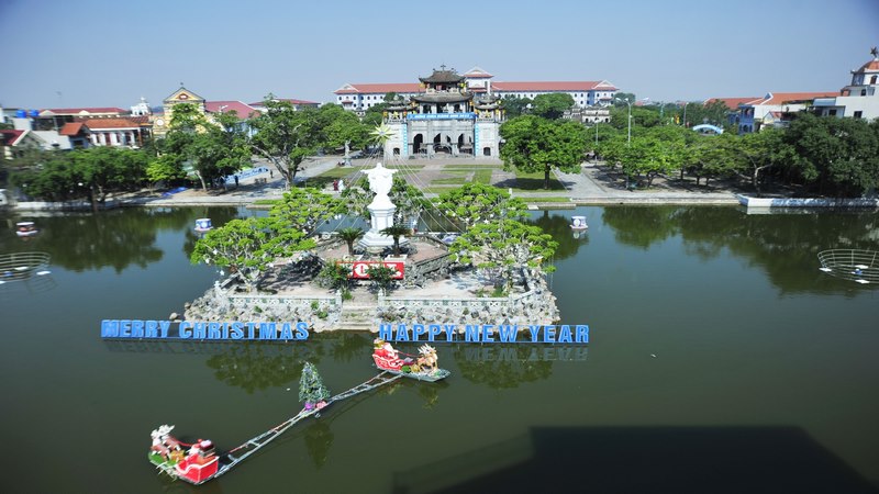 Du khách đặt tour du lịch liên hệ NVK Travel
