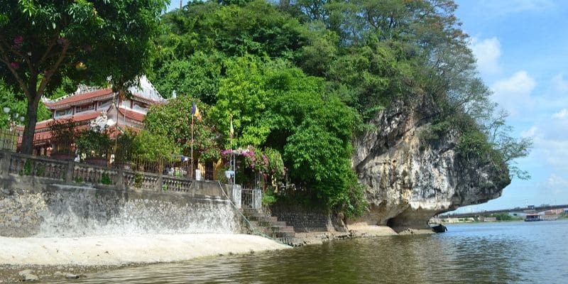 Du khách đến thăm chùa phải chú trọng lễ nghi cho phù hợp