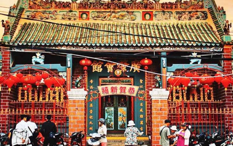 Tham quan Chùa Ông