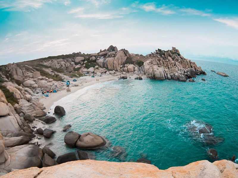 Du lịch Hòn Câu tháng 3 đến tháng 6 được xem là thời điểm lý tưởng nhất