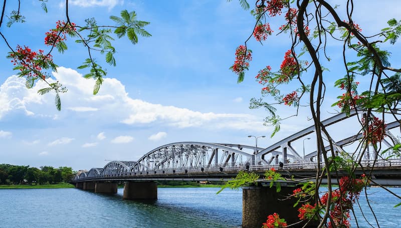 Cách di chuyển khi ghé chân đến thành phố Huế du lịch