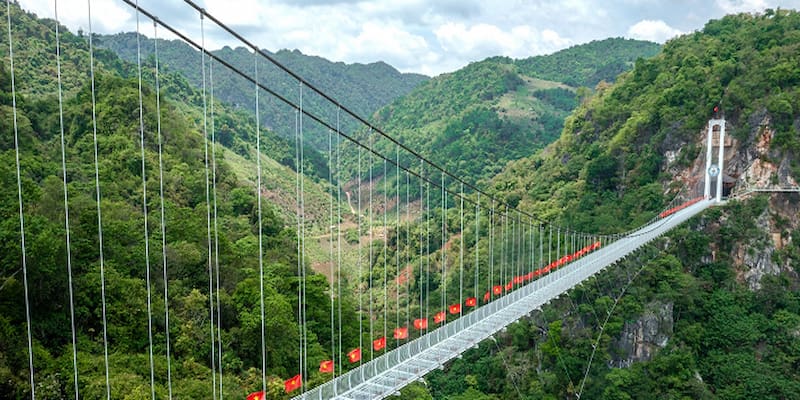 Lịch trình ngày đầu tham quan địa điểm nổi tiếng