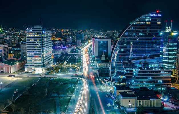 Quý khách tham quan quảng trường trung tâm Sukhbaatar