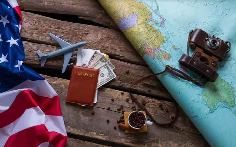 Quy định pháp luật trong vấn đề du lịch Mỹ được mang bao nhiêu tiền khi xuất cảnh
