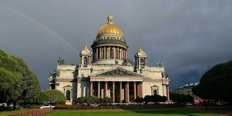 Nhà thờ Saint Isaac được xây dựng từ rất lâu đời.