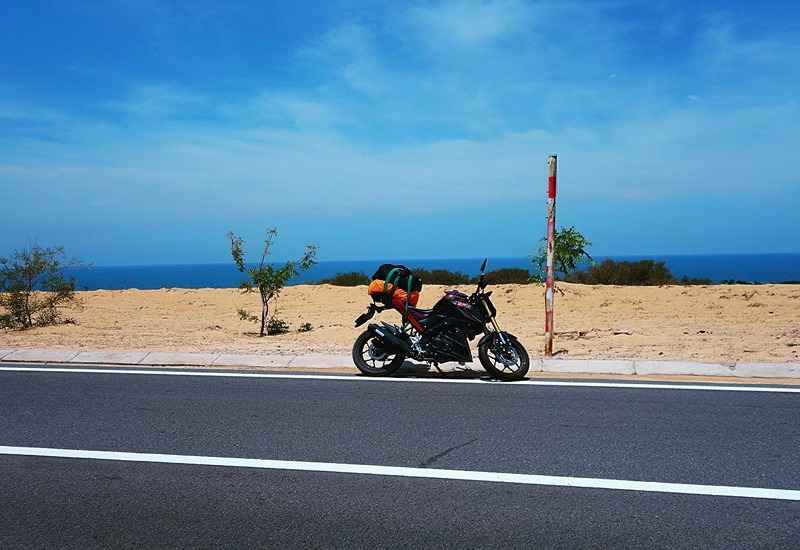 Phượt trong không khí se lạnh buổi sáng, kết hợp với ánh nắng vàng dịu