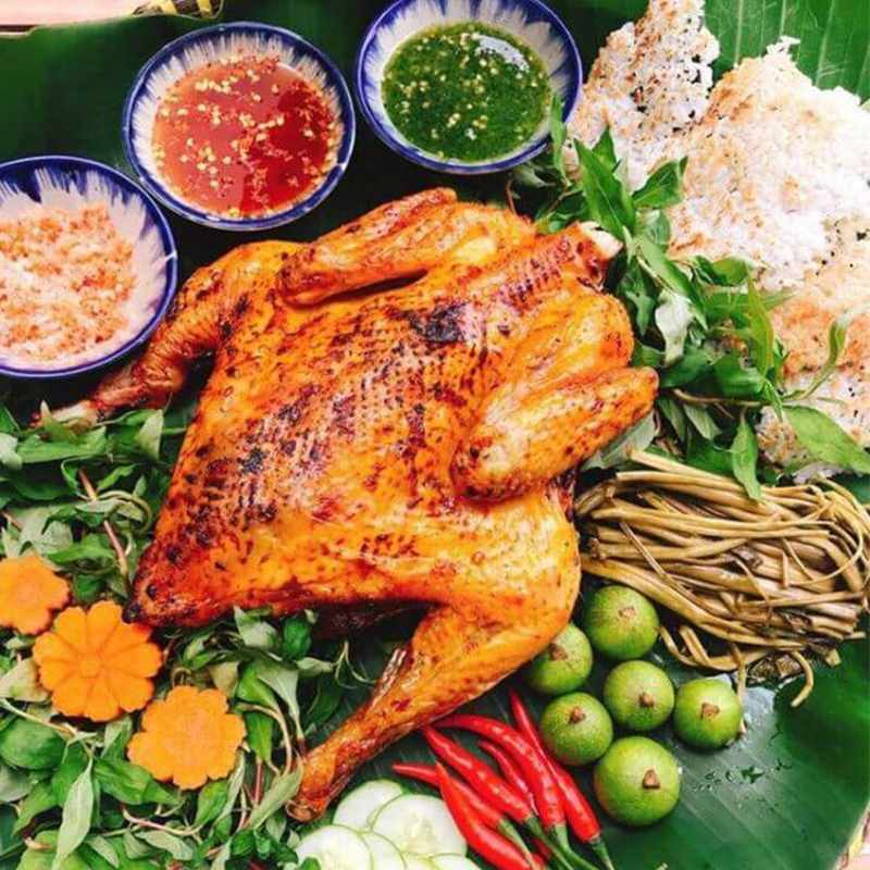 Gà nướng đặc sản núi rừng