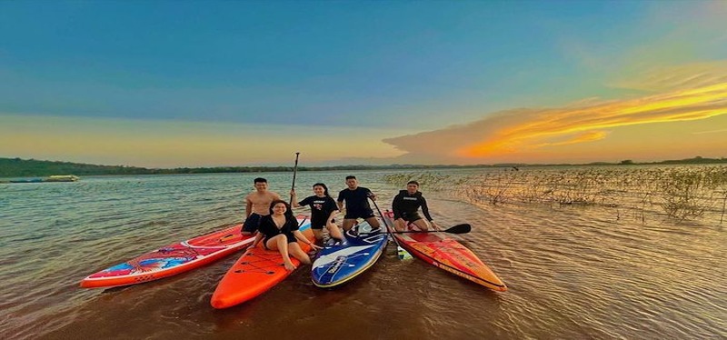 Chèo thuyền kayak ở hồ Ea Kao