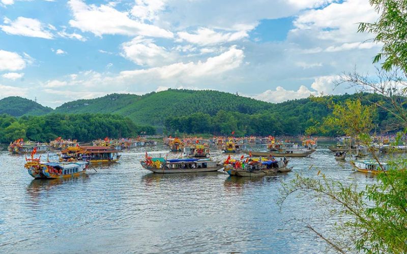 Du ngoạn bằng thuyền rồng sẽ là một trải nghiệm rất thú vị