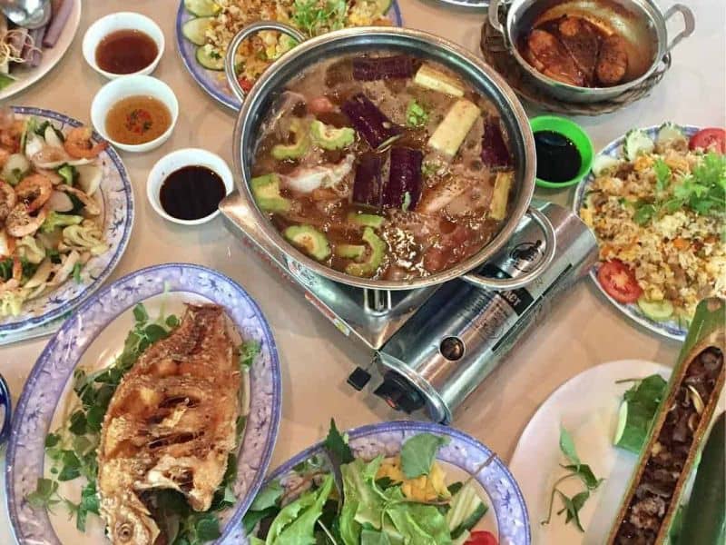 Đừng bỏ lỡ các món ăn hấp dẫn nhé