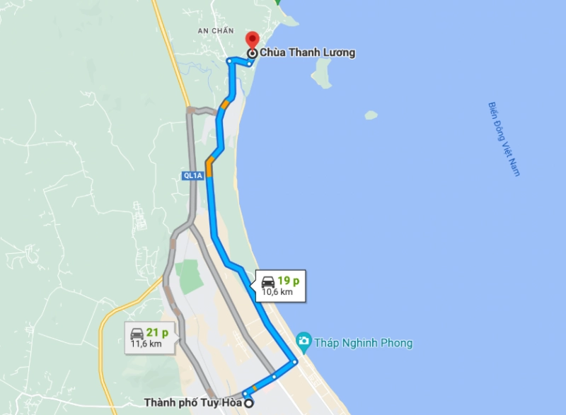 Đường đi tới chùa thuận lợi giúp bạn dễ dàng di chuyển