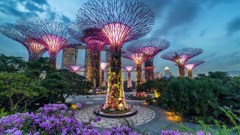 Đừng quên ghé thăm Gardens by the Bay