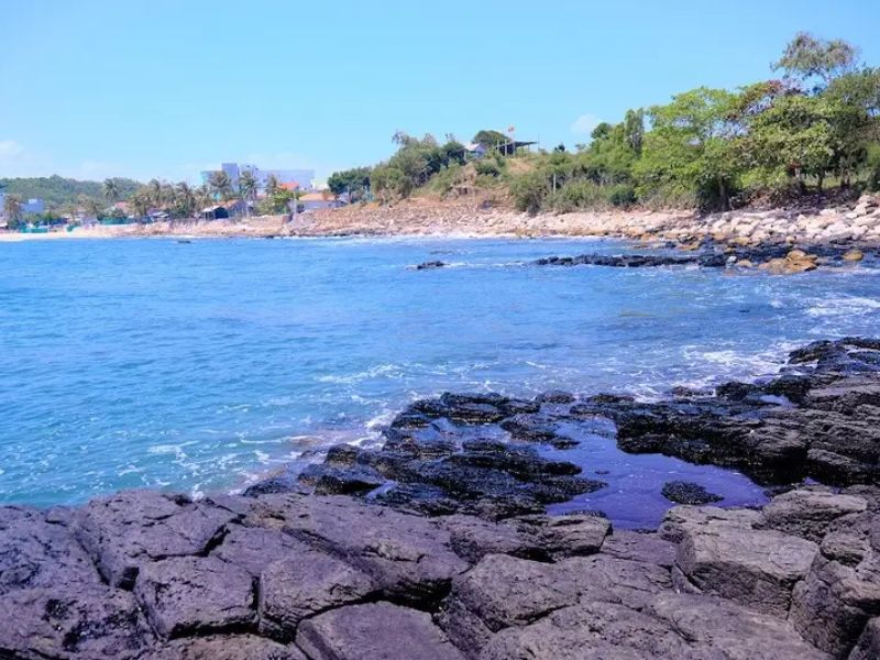 Lựa chọn thời điểm sáng sớm hoặc chiều muộn để ghé